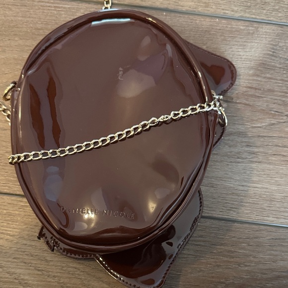 Prince Eric Crossbody Bag with Chain - Picture 3 of 5